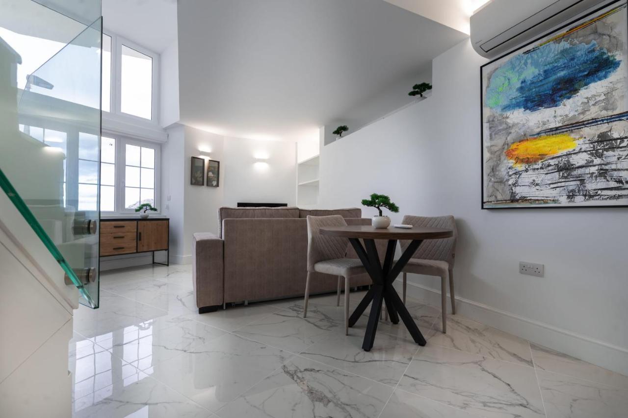 Beachfront Maisonette Gibraltar Exterior photo