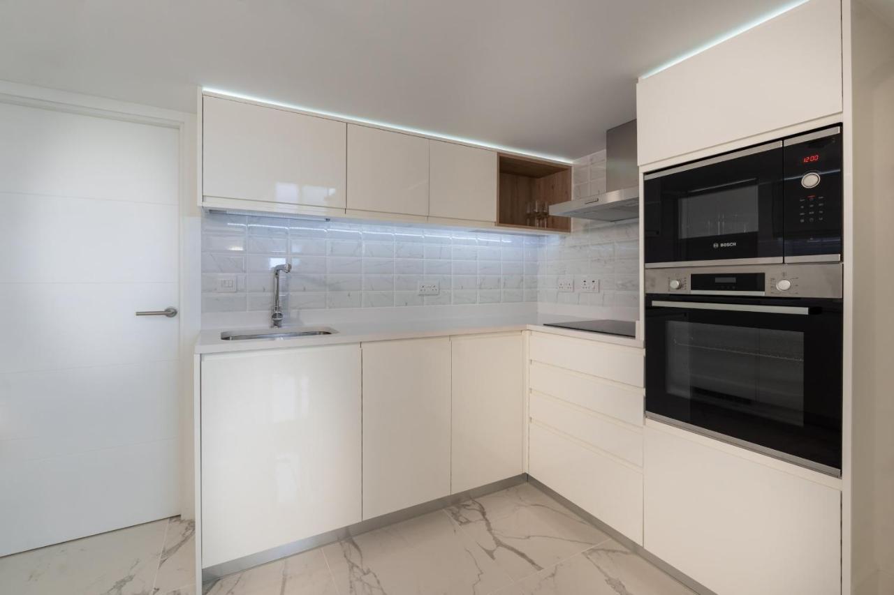 Beachfront Maisonette Gibraltar Exterior photo